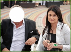 FLASH // Cine este prodecana de la USEM, care ar fi obligat o studentă să-i achite creditul pentru telefon în schimbul tezei de licenţă